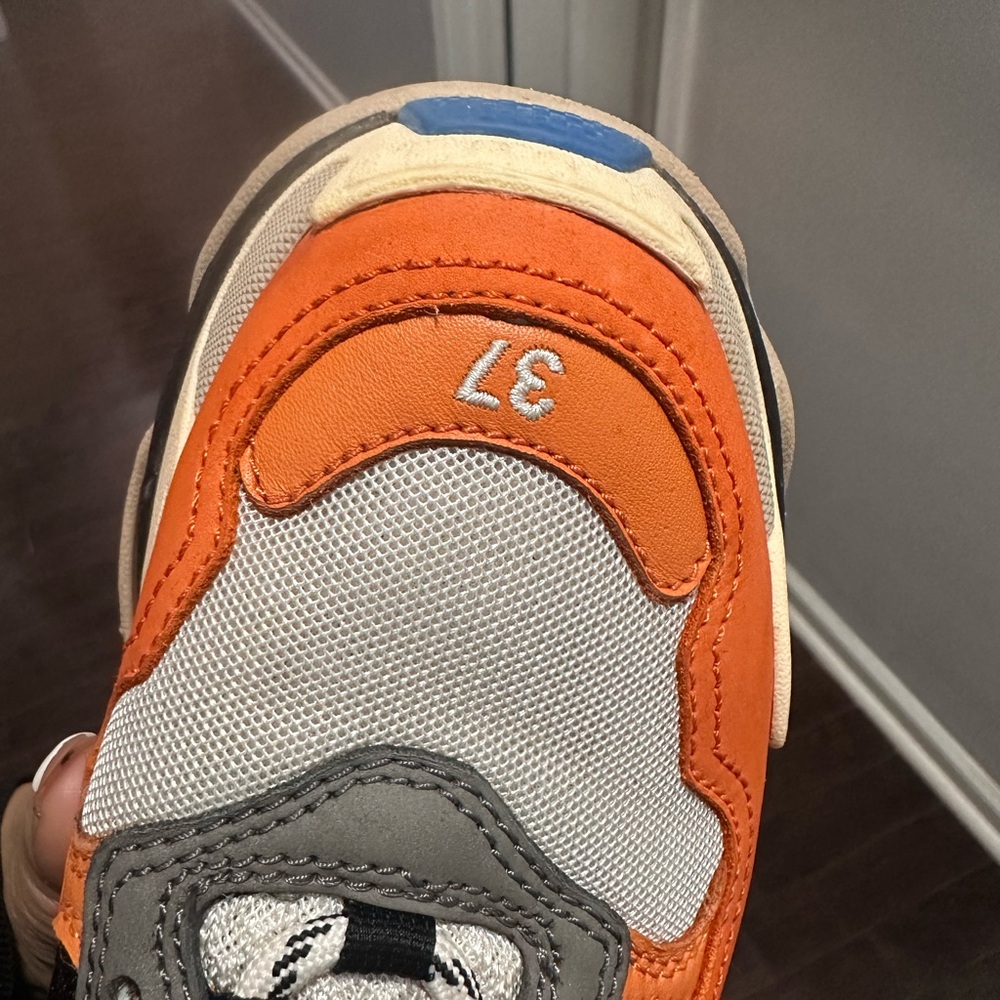 BALENCIAGA TRIPLE S SNEAKERS -AUTHENTIC - Picture 5 of 12